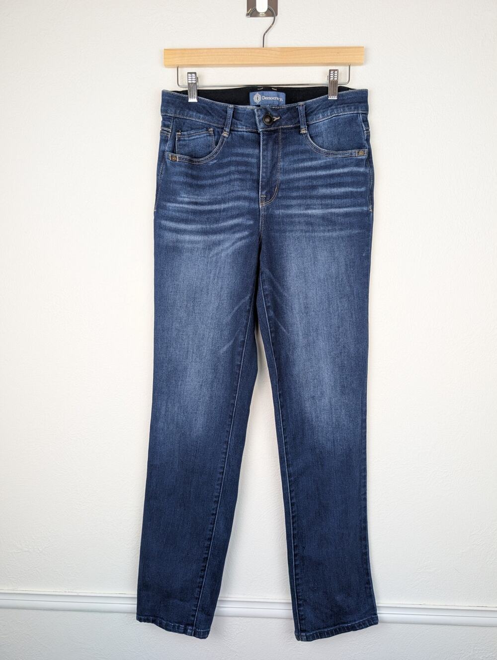 Democracy Denim Jeans Straight Leg Absolution Stretch Classic Basics Blue Size 6